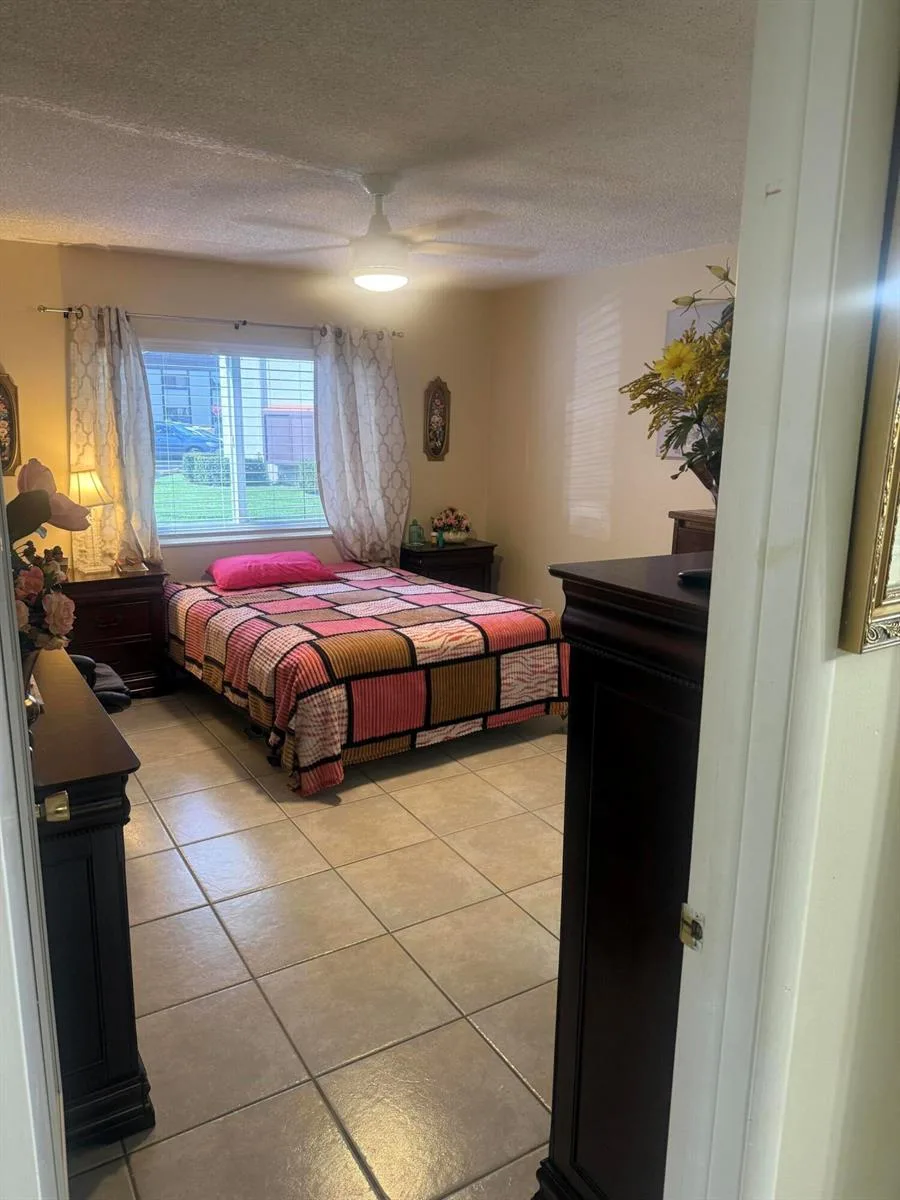 3526 LA PALMAS Court # A-1, FL 33463 photo 13