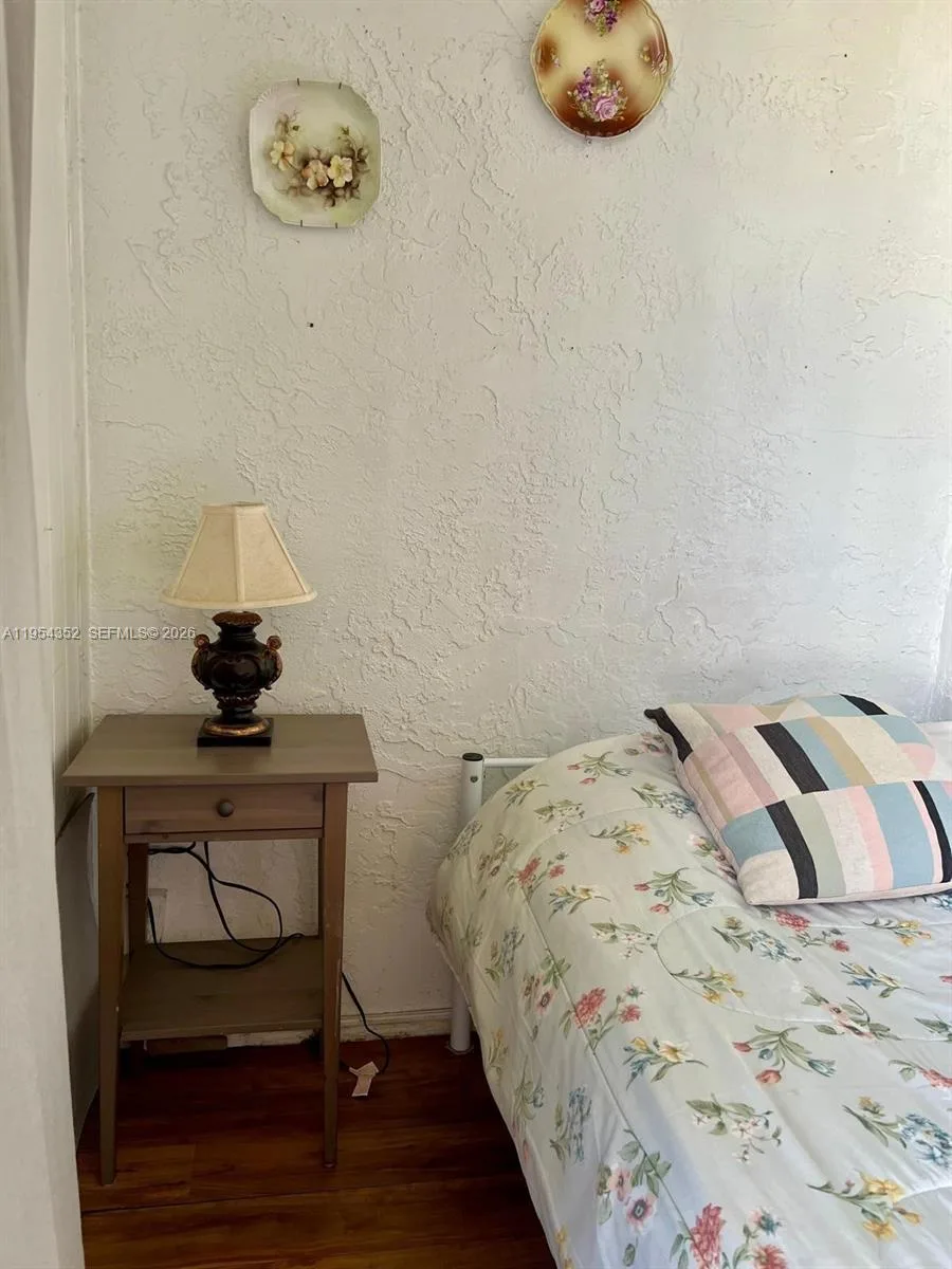 2860 Somerset Dr # 405K, Lauderdale Lakes, FL 33311 photo 3