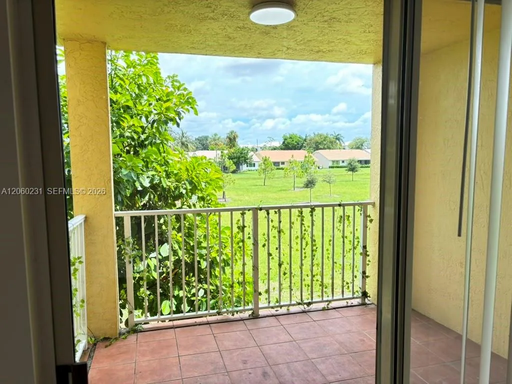 6292 La Costa Dr # H, Boca Raton, FL 33433 photo 4