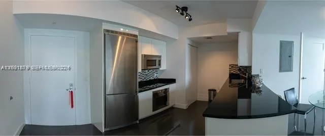 92 SW 3rd St # 1802, Miami, FL 33130 photo 2