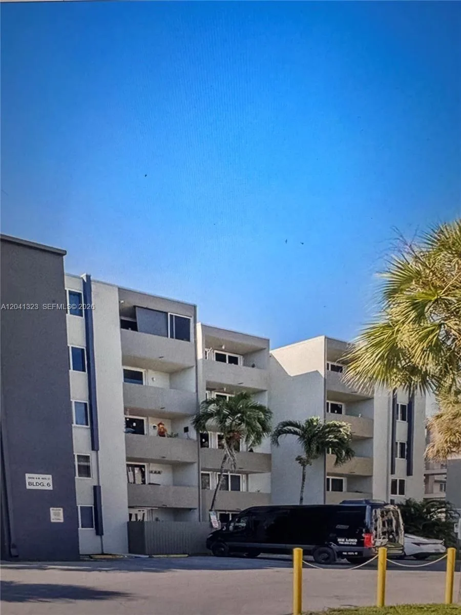 10090 NW 80th Ct # 1241, Hialeah Gardens, FL 33016