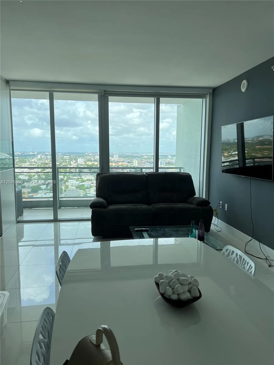 92 SW 3rd St # 3508, Miami, FL 33130 — zdjęcie 2
