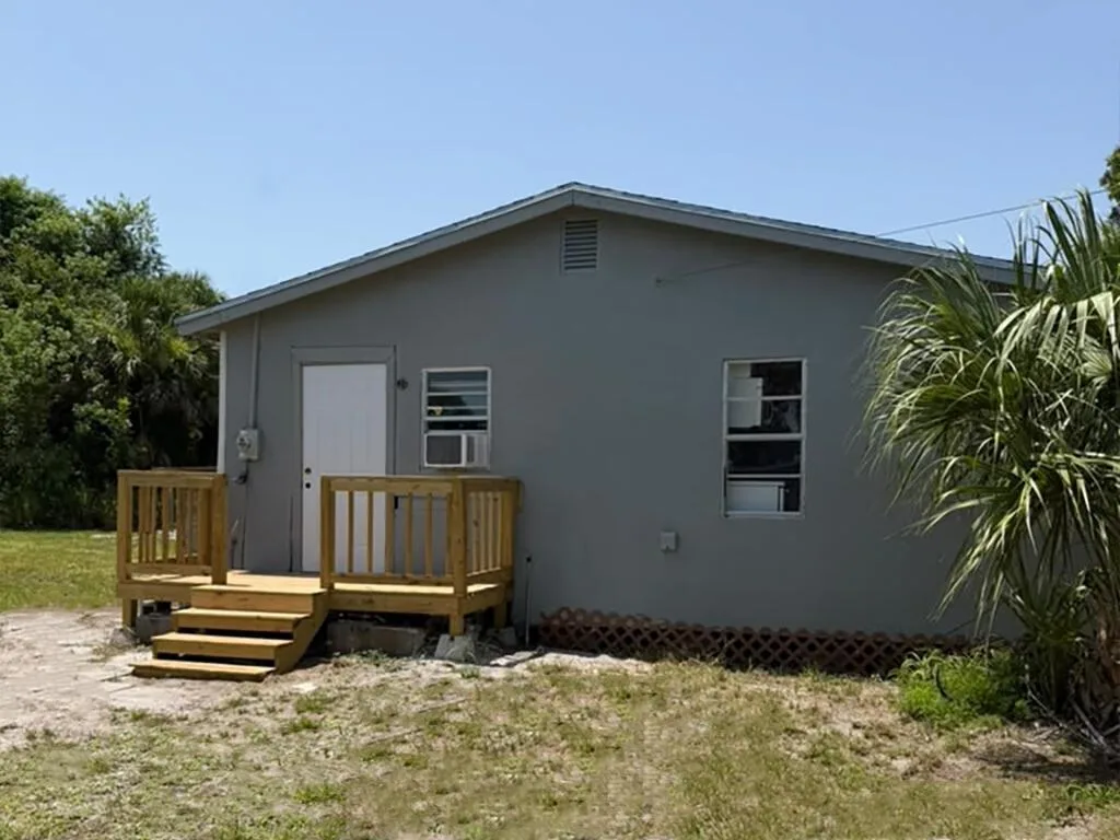 4250 29th Avenue # B, Vero Beach, FL 32967