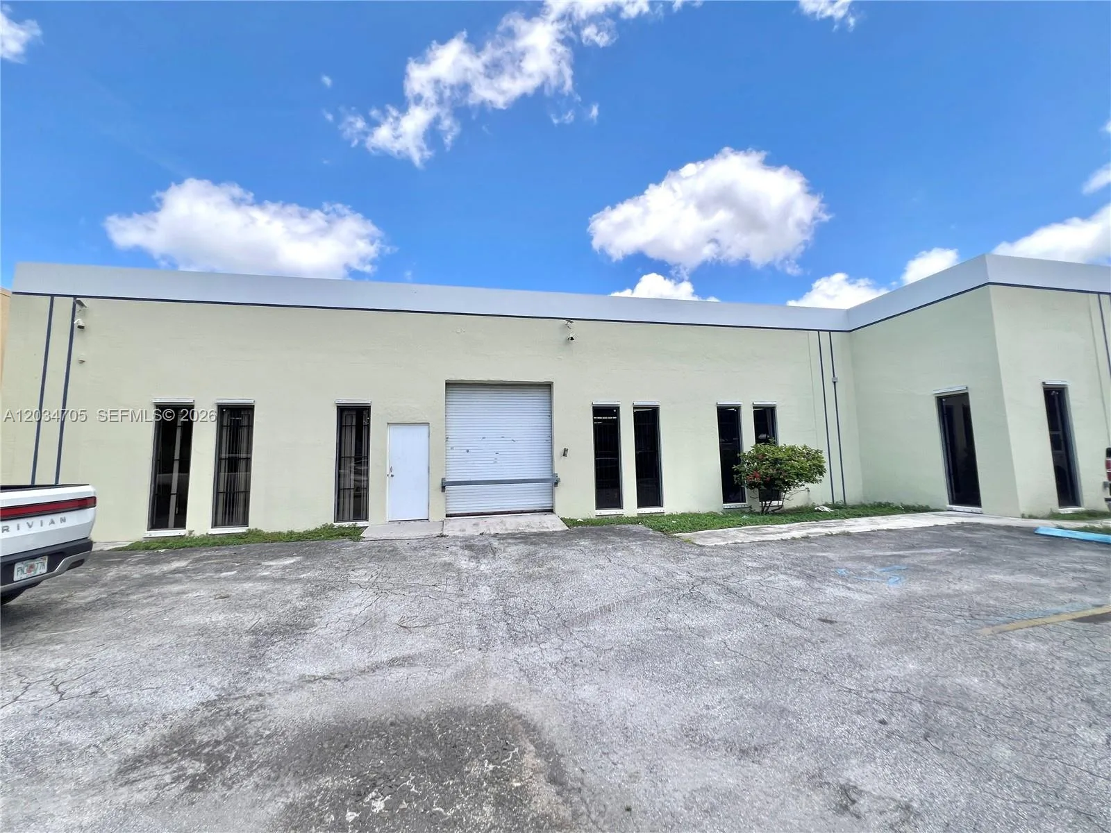 3425 NW 73rd Ave, Miami, FL 33122