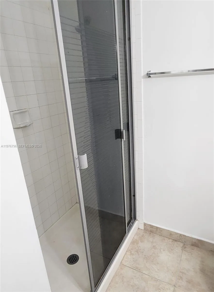 902 NE 209 St # 203-40, Miami, FL 33179 photo 11