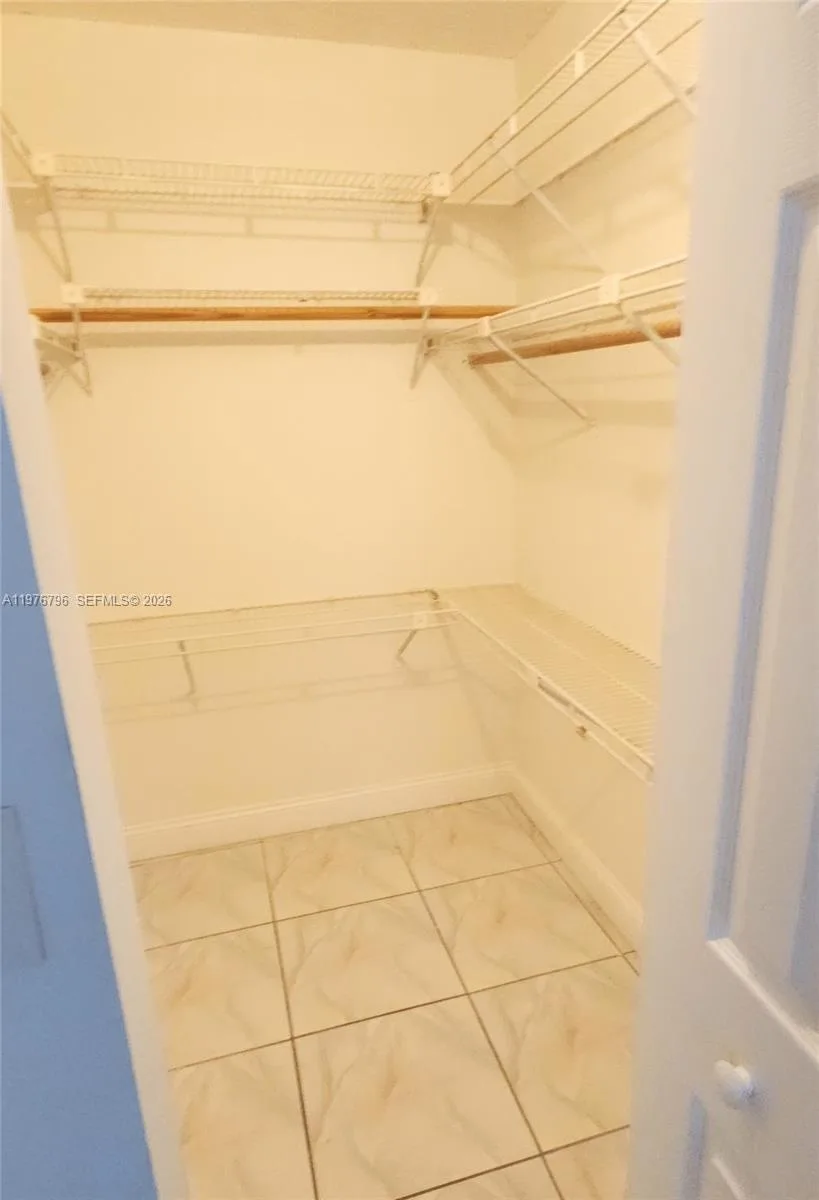 902 NE 209 St # 203-40, Miami, FL 33179 photo 12
