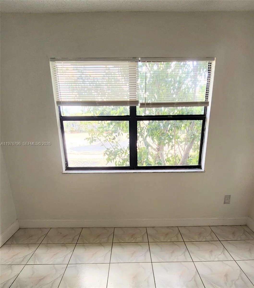902 NE 209 St # 203-40, Miami, FL 33179 photo 13