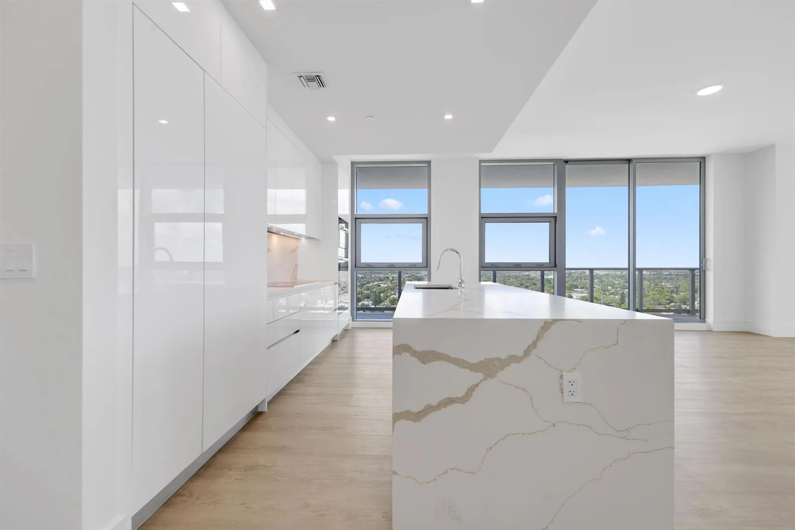 220 Lake Shore Drive # 1823, Lake Park, FL 33403 photo 3