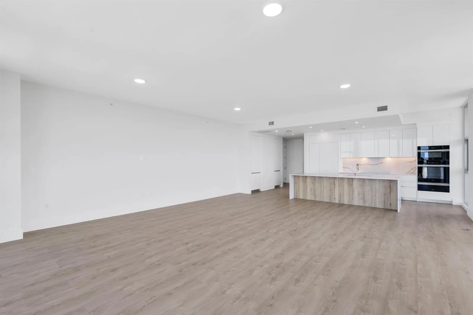 220 Lake Shore Drive # 1823, Lake Park, FL 33403 photo 4