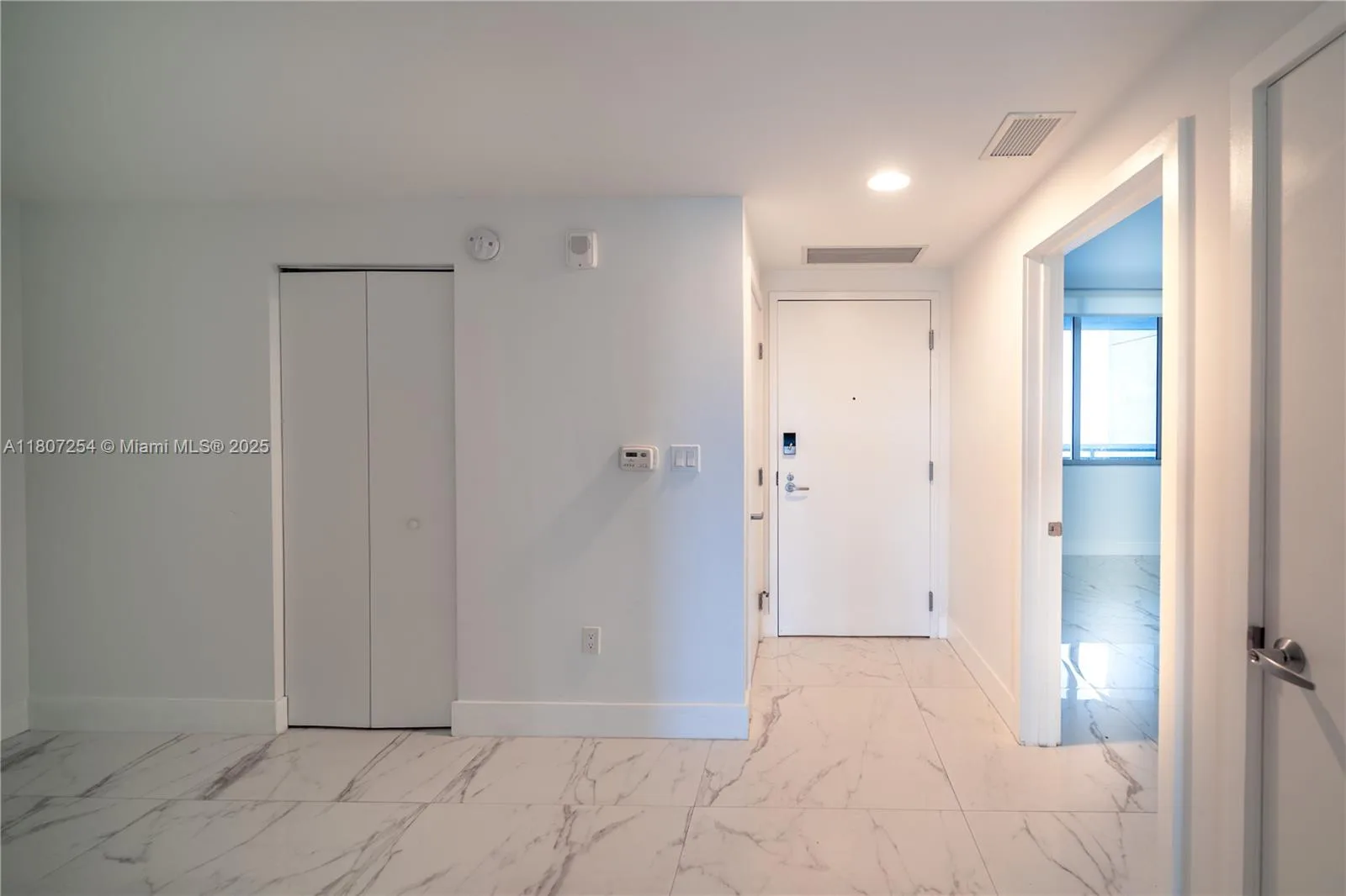 16385 Biscayne Blvd # 417, North Miami Beach, FL 33160 photo 13
