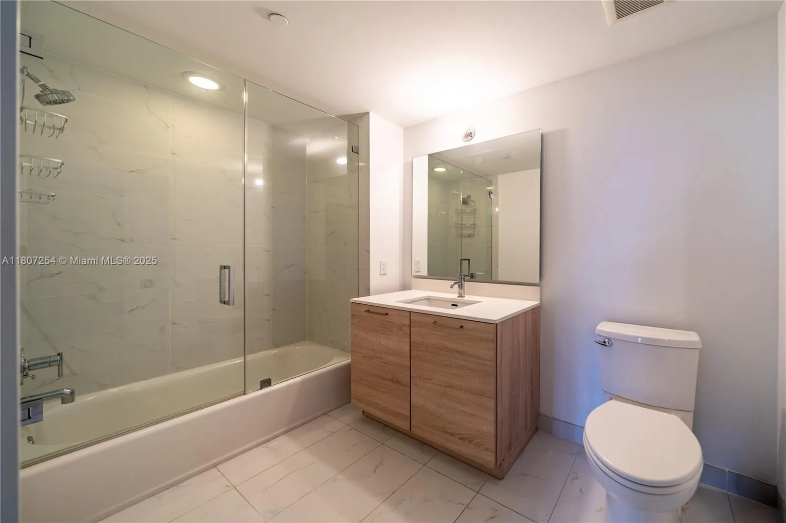 16385 Biscayne Blvd # 417, North Miami Beach, FL 33160 photo 9