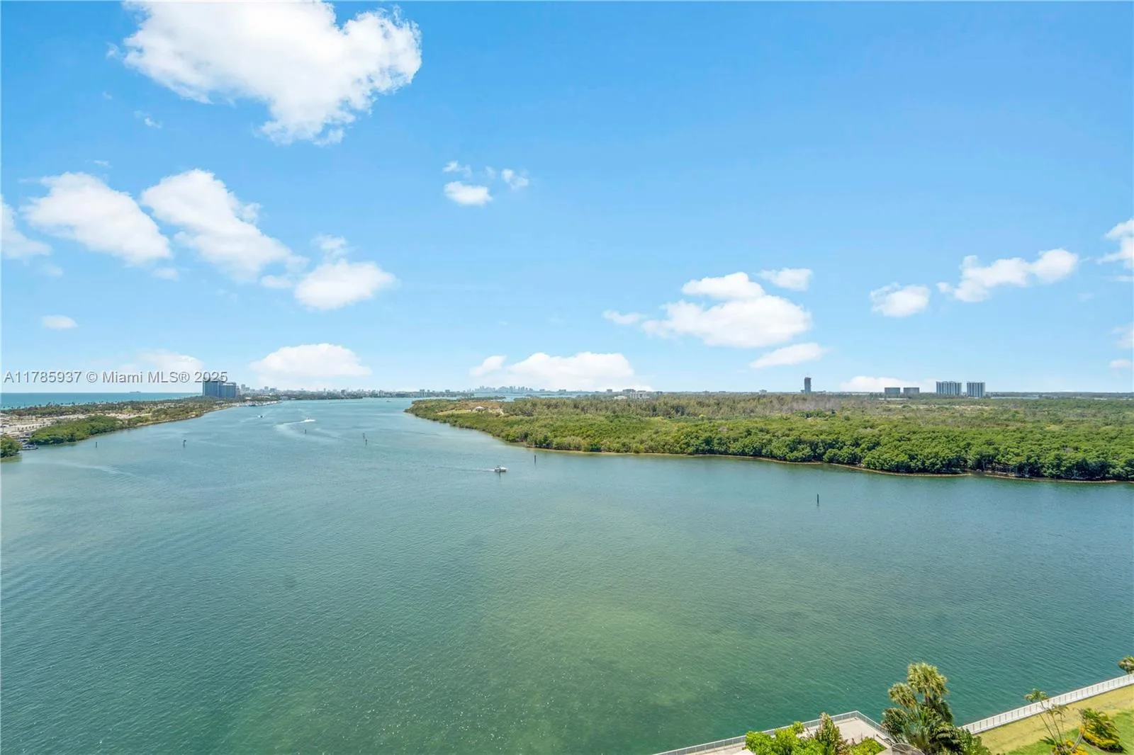 300 Bayview Dr # 1606, Sunny Isles Beach, FL 33160 photo 11