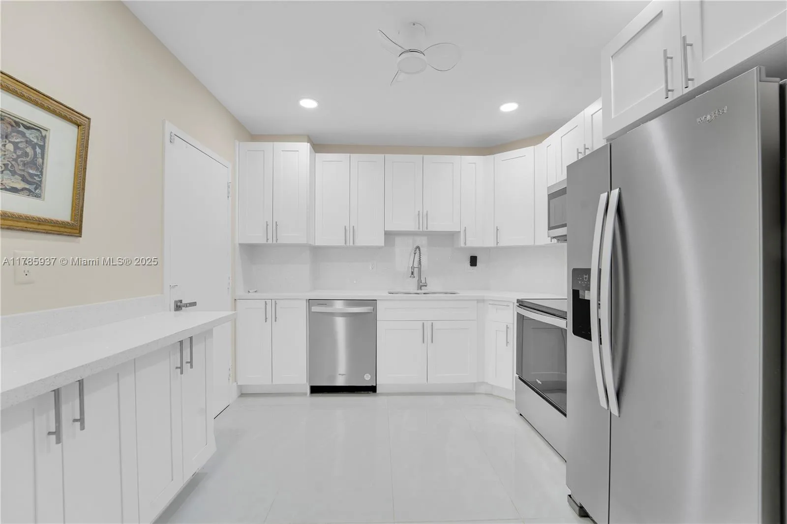 300 Bayview Dr # 1606, Sunny Isles Beach, FL 33160 photo 3