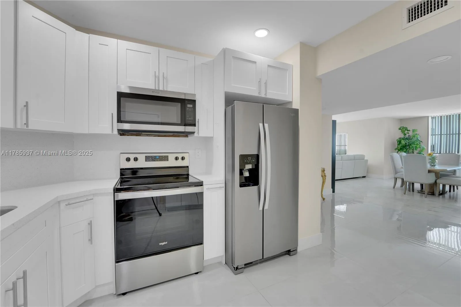 300 Bayview Dr # 1606, Sunny Isles Beach, FL 33160 photo 8