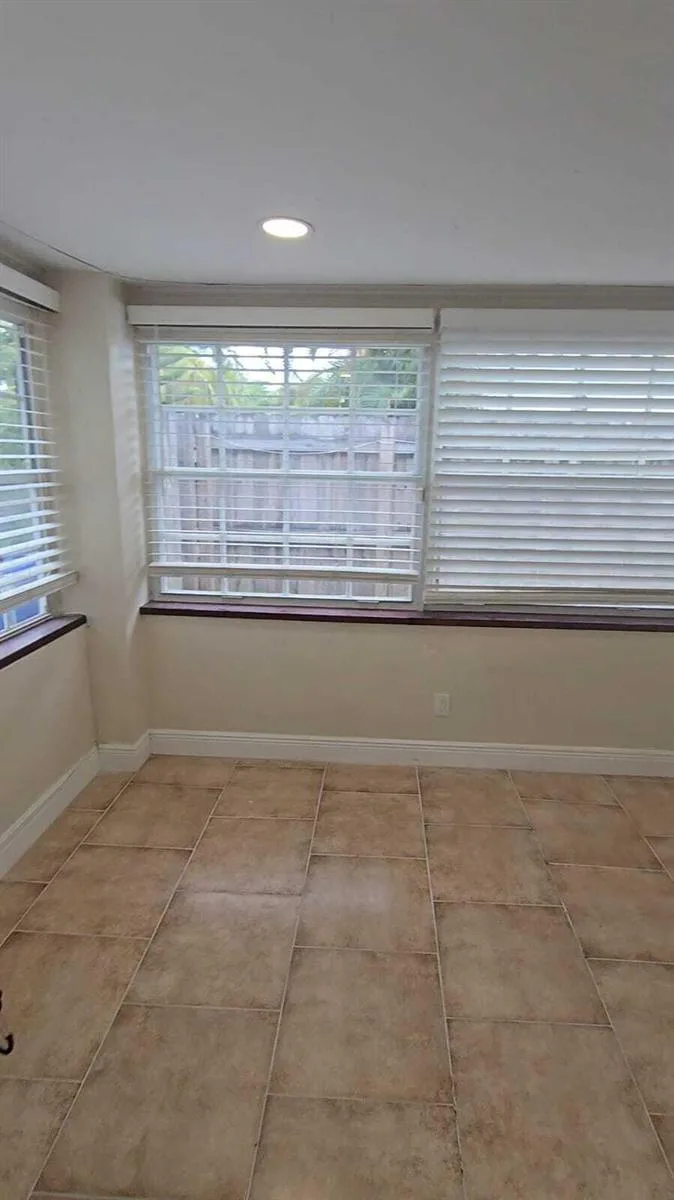1435 NE 182nd Street, North Miami Beach, FL 33162 photo 6