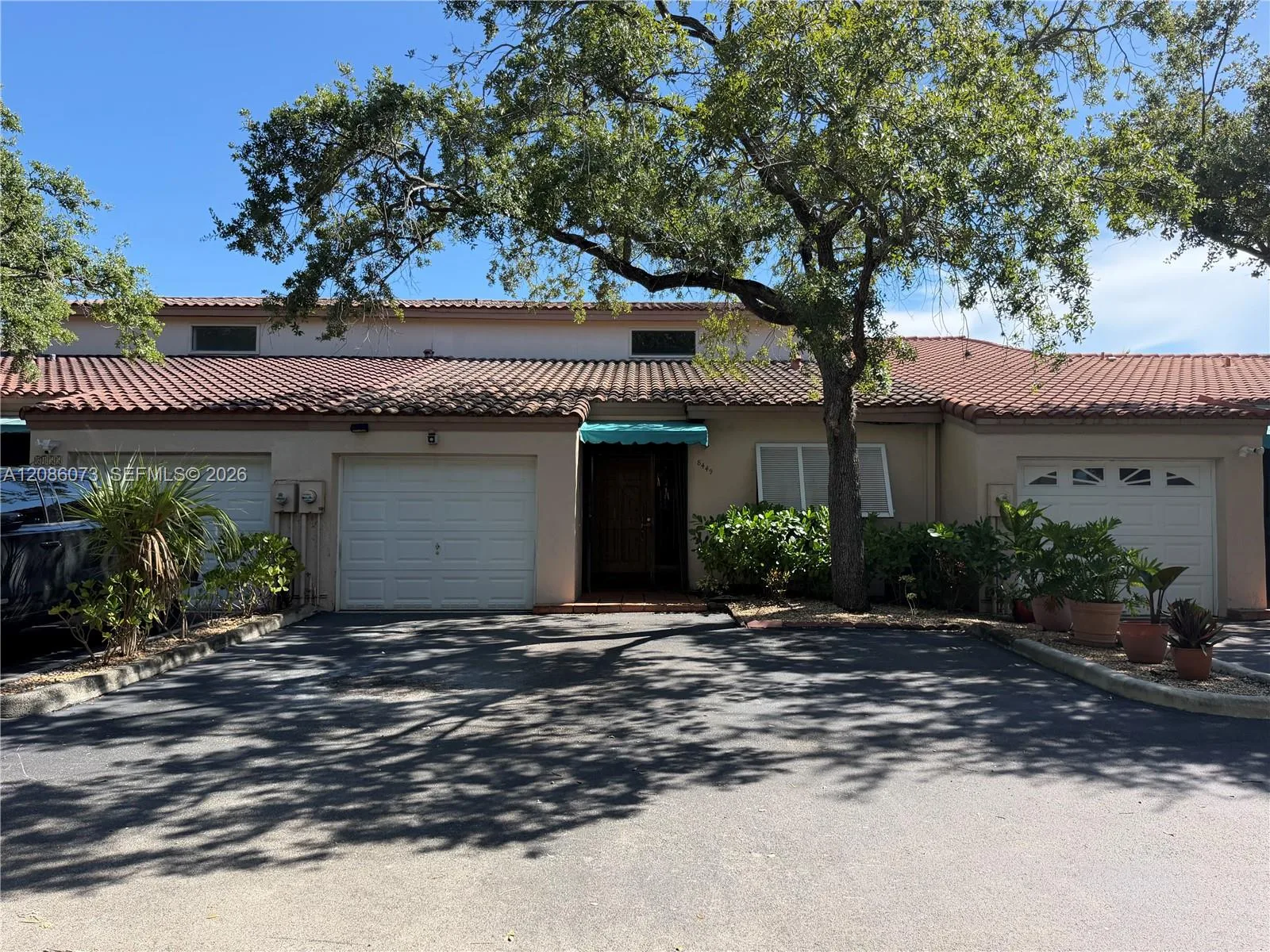 8449 Ardoch Rd # 8449, Miami Lakes, FL 33016