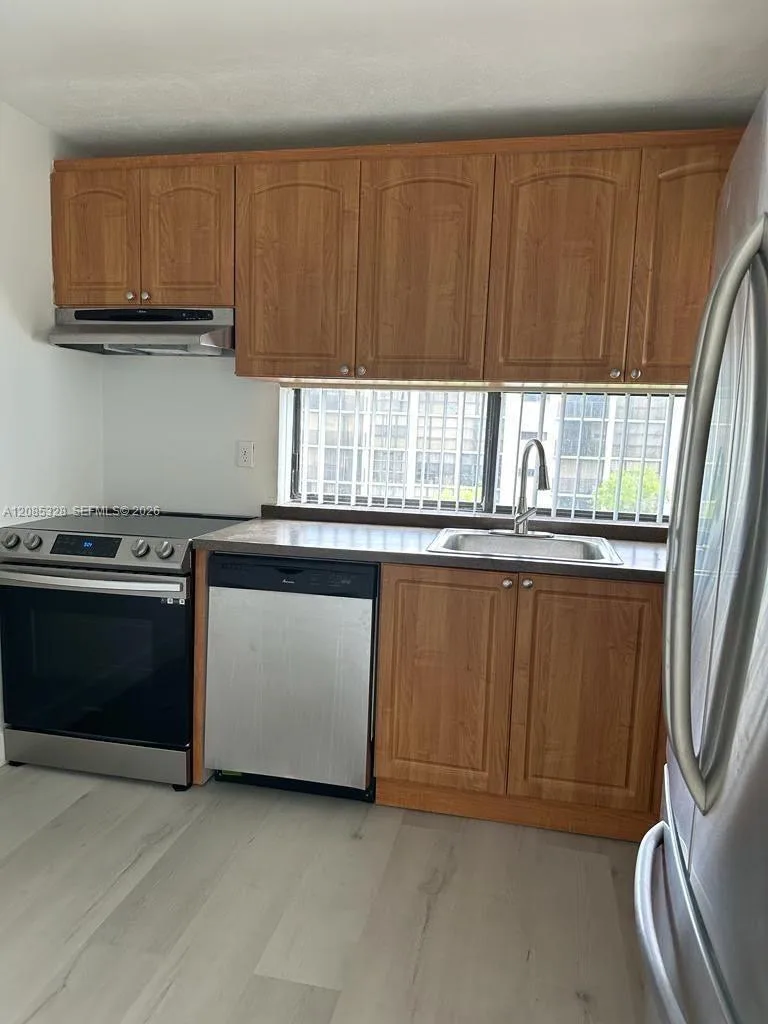 17021 N Bay Rd # 726, Sunny Isles Beach, FL 33160