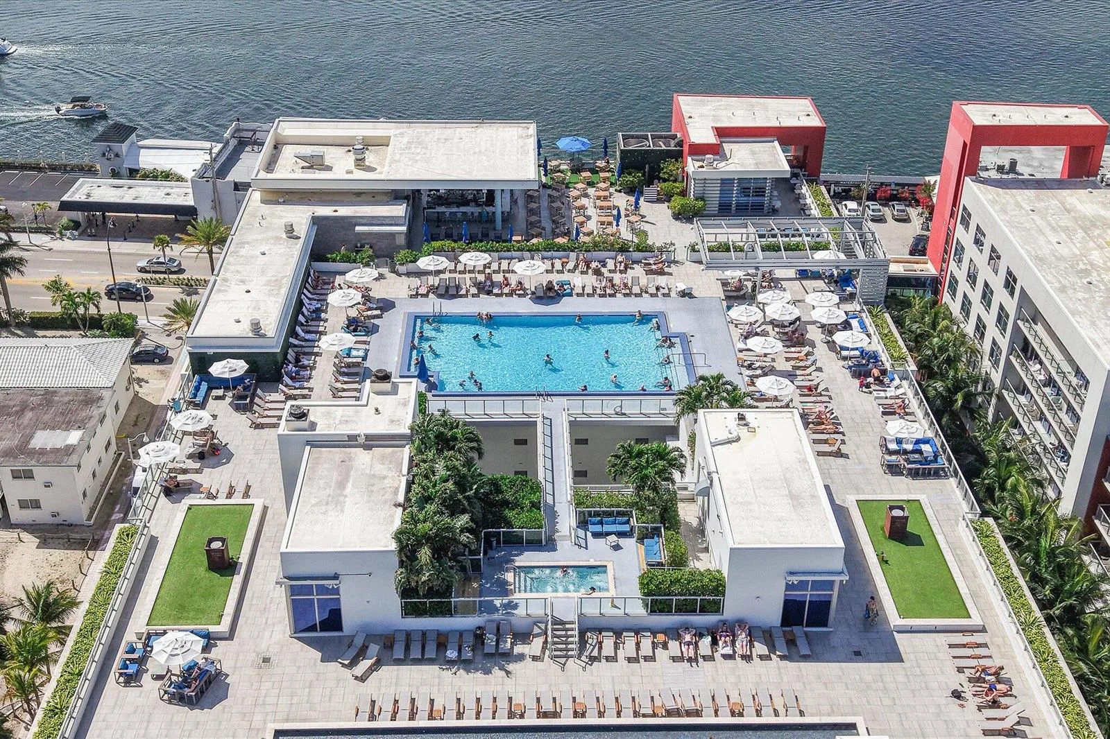 Costa Hollywood Beach Resort