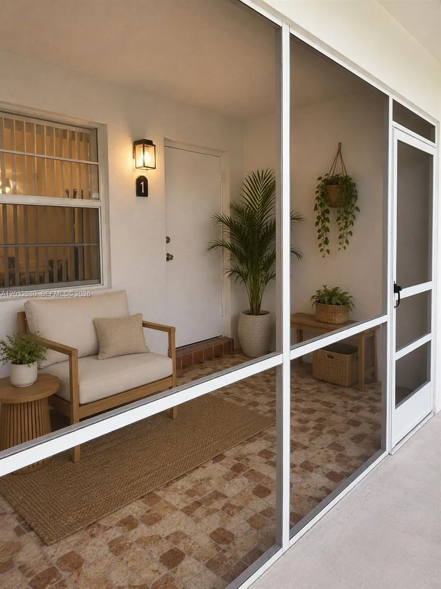 705 NE 2nd St # 11, Hallandale Beach, FL 33009 photo 2