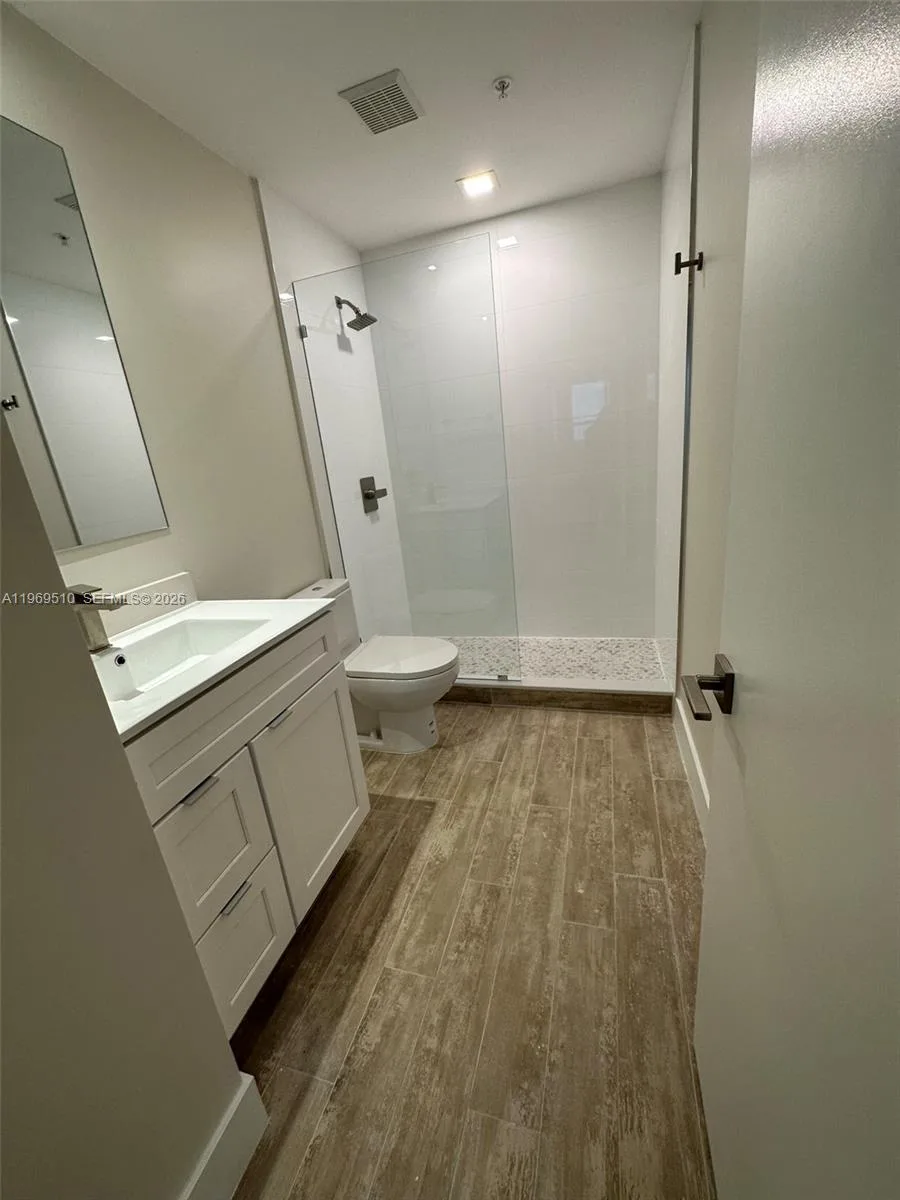 801 Brickell Key Blvd # 809, Miami, FL 33131 photo 12