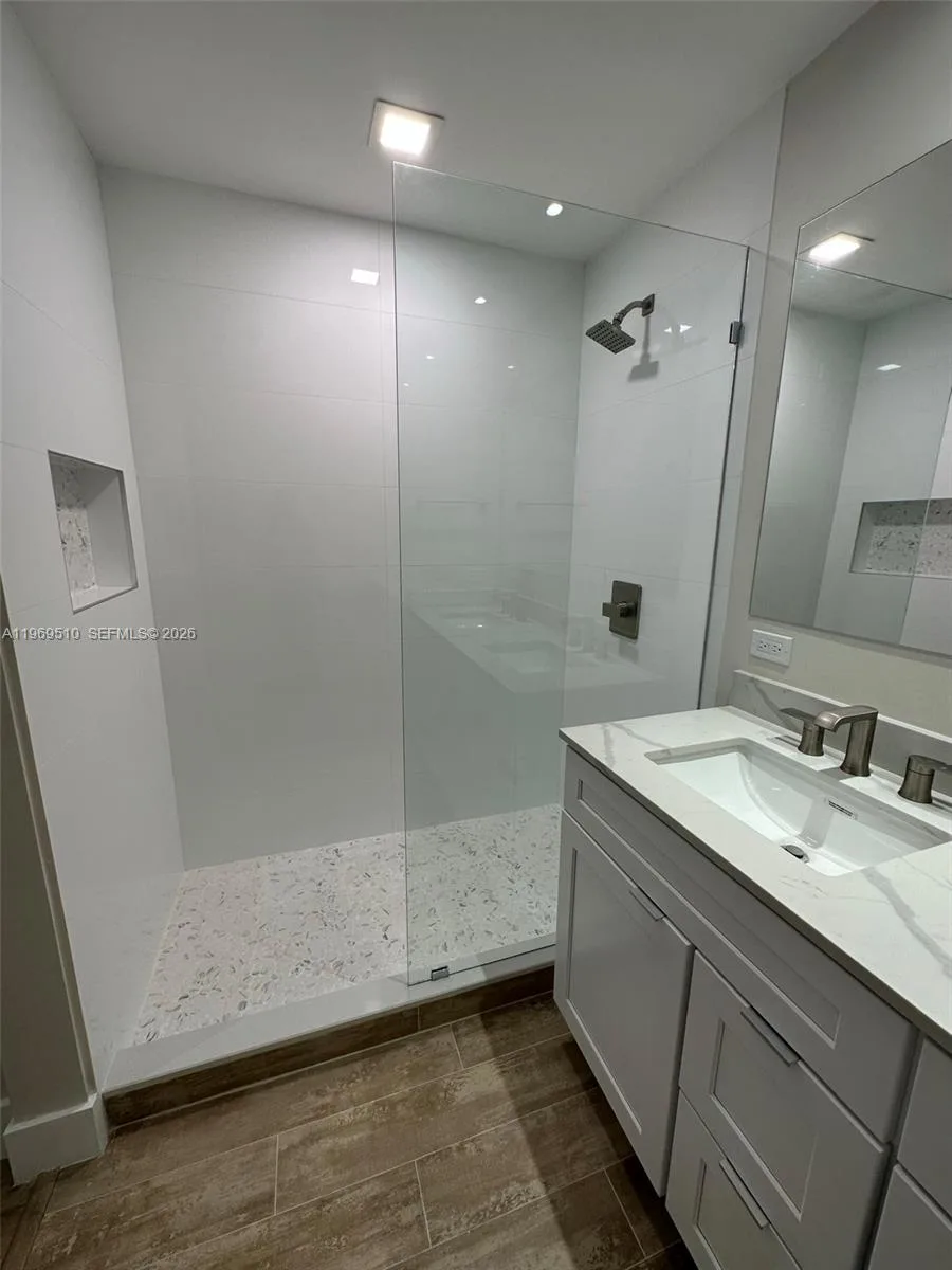 801 Brickell Key Blvd # 809, Miami, FL 33131 photo 7