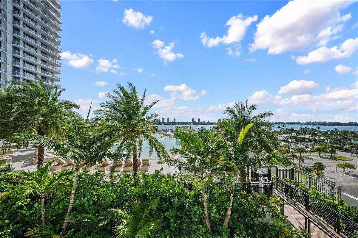 220 LAKE SHORE Drive # 710, West Palm Beach, FL 33403