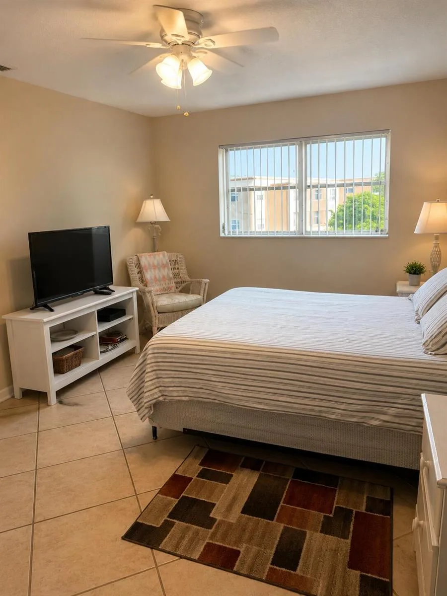 230 NE 26TH Avenue # 404, Boynton Beach, FL 33435 photo 9