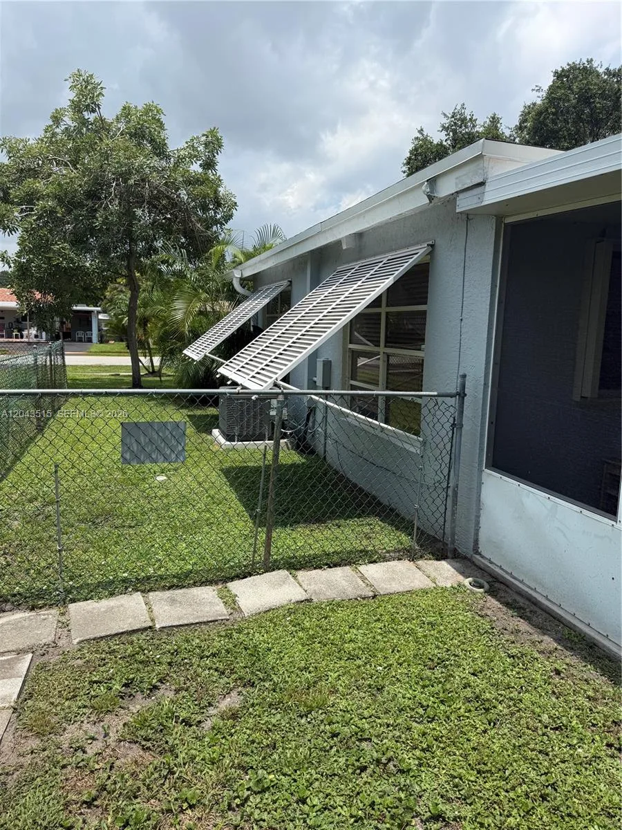 1232 SW 1st Ave, Pompano Beach, FL 33060 photo 10