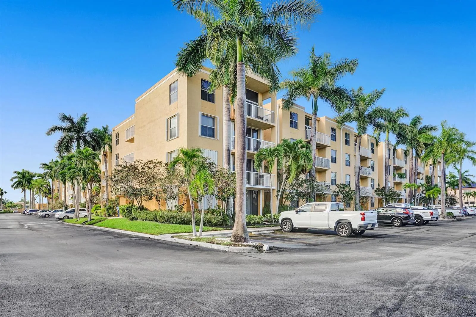 1350 SE 3rd Avenue # 406, Dania Beach, FL 33004