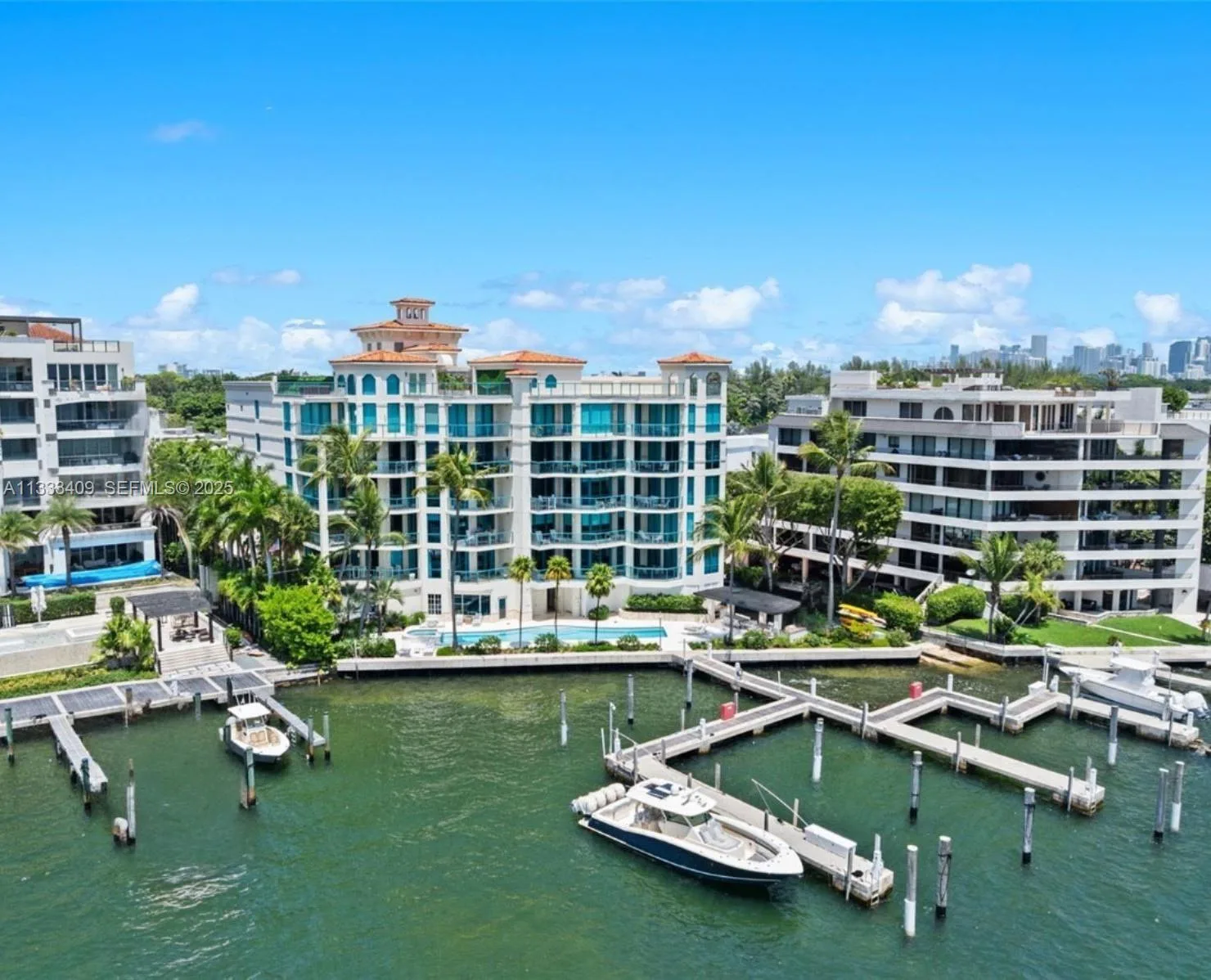 1660 W Glencoe St # 302, Coconut Grove, FL 33133