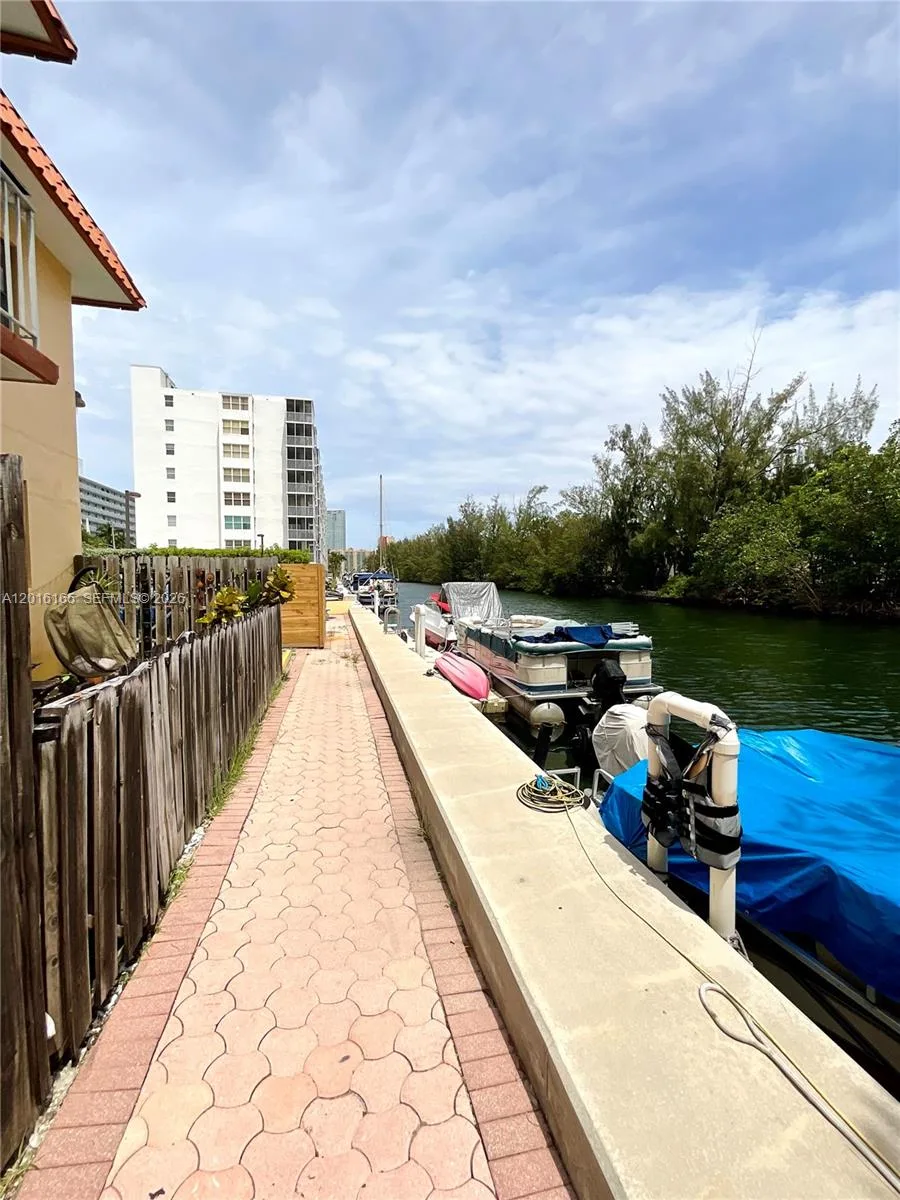 3522 NE 166th St # 7, North Miami Beach, FL 33160