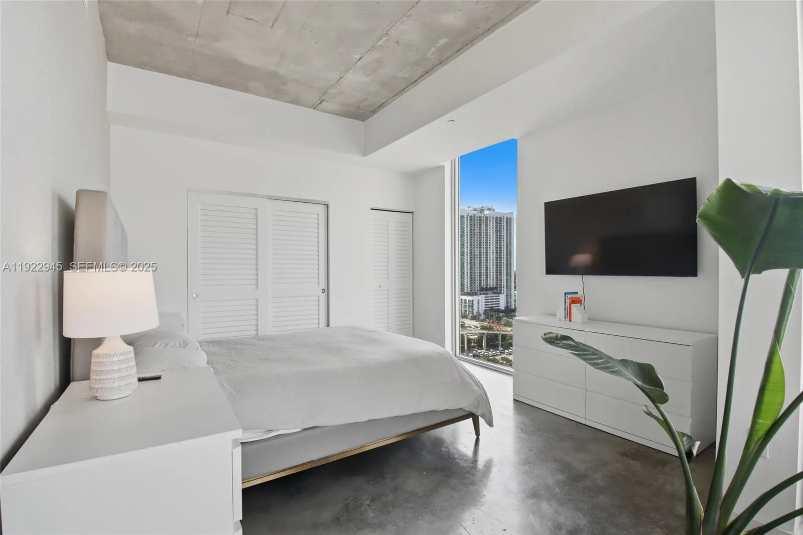 151 SE 1st St # 1810, Miami, FL 33131 photo 13