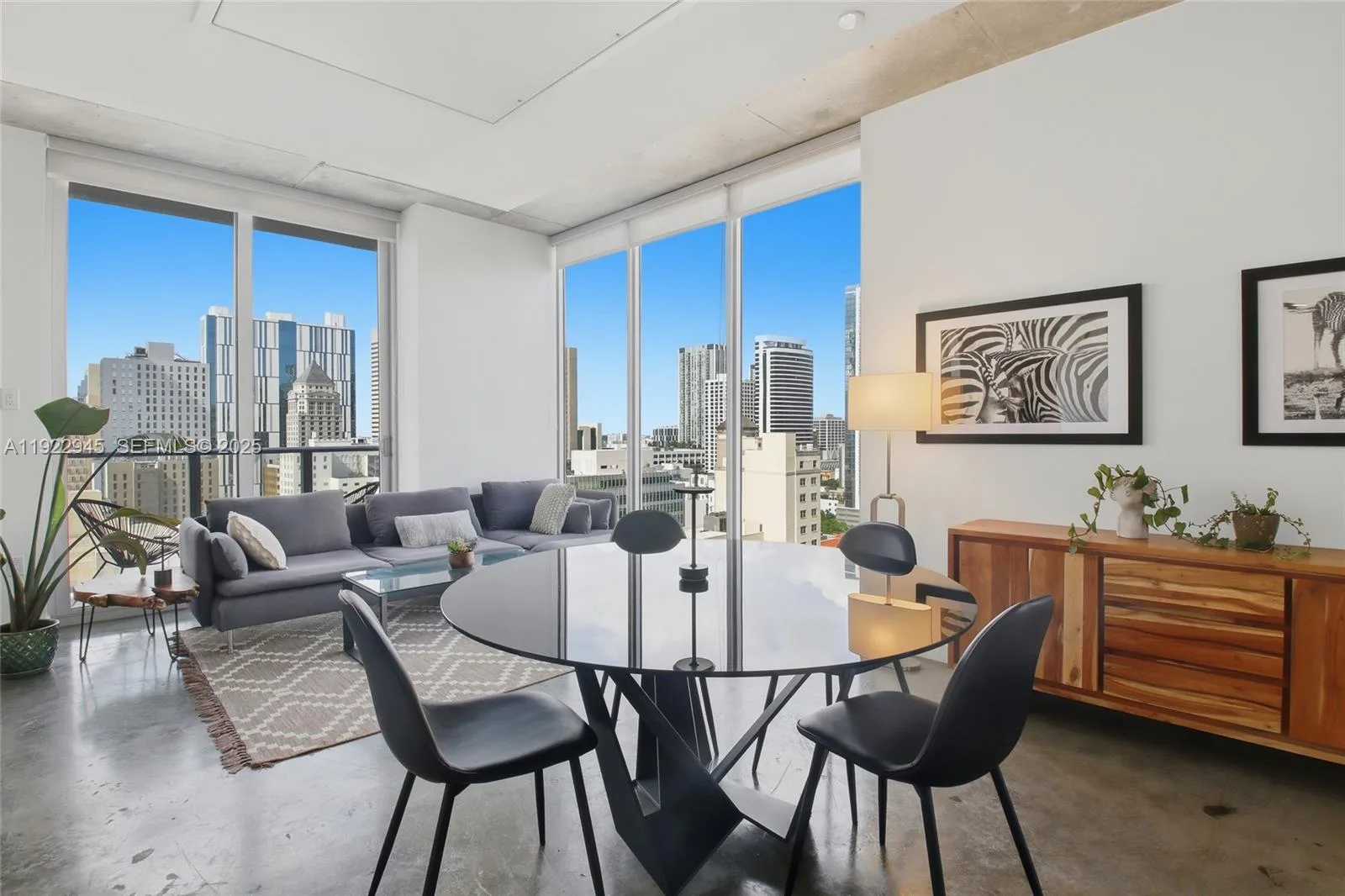 151 SE 1st St # 1810, Miami, FL 33131 photo 5