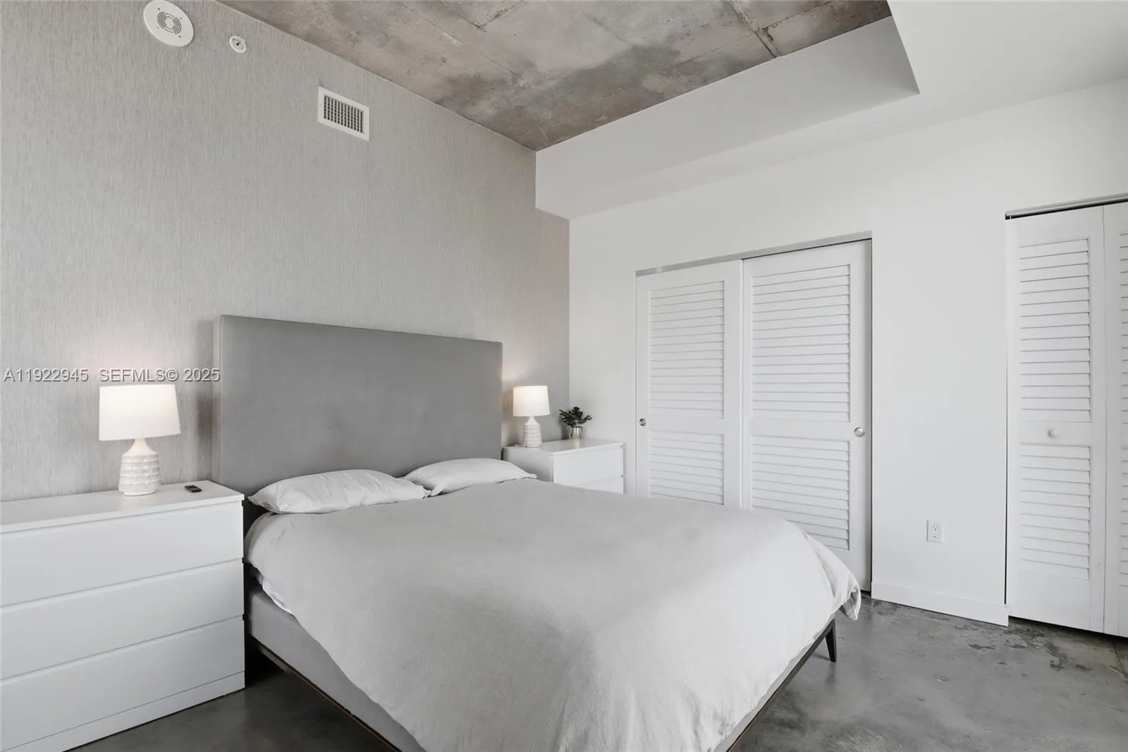 151 SE 1st St # 1810, Miami, FL 33131 photo 9