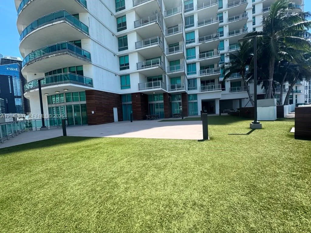 350 S Miami Ave # 3304, Miami, FL 33130 photo 11