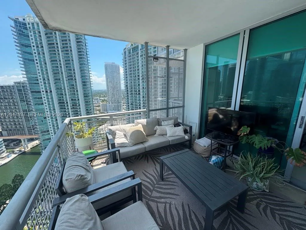 350 S Miami Ave # 3304, Miami, FL 33130 photo 8