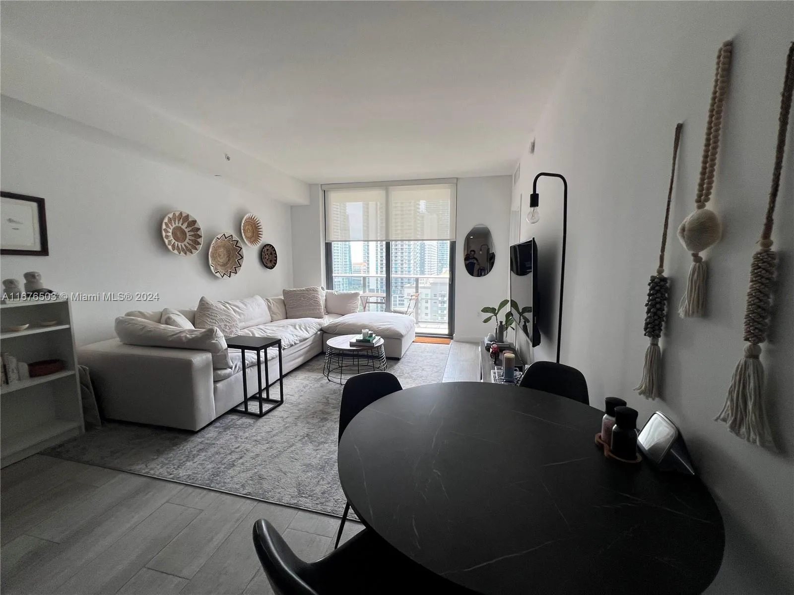 55 SW 9th St # 1604, Miami, FL 33130 photo 2