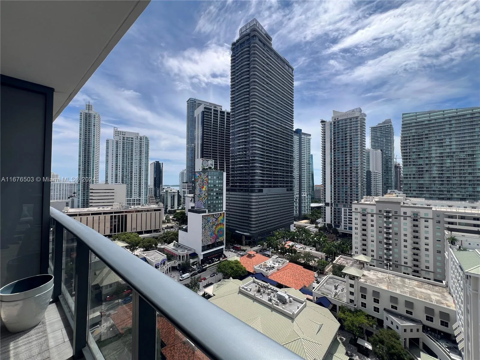 55 SW 9th St # 1604, Miami, FL 33130 photo 3