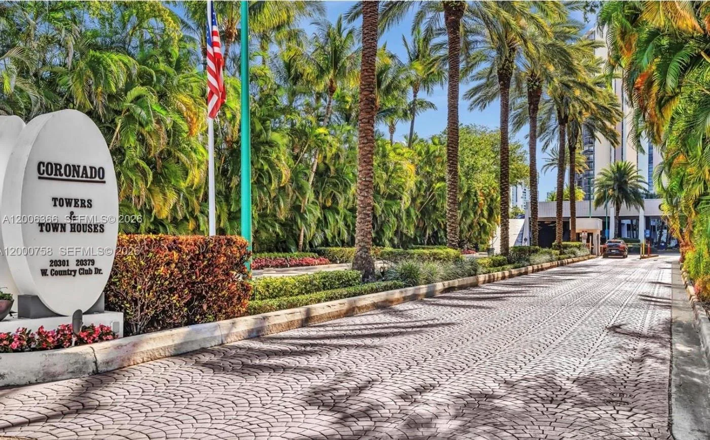20301 W Country Club Dr # PH22, Aventura, FL 33180 photo 2