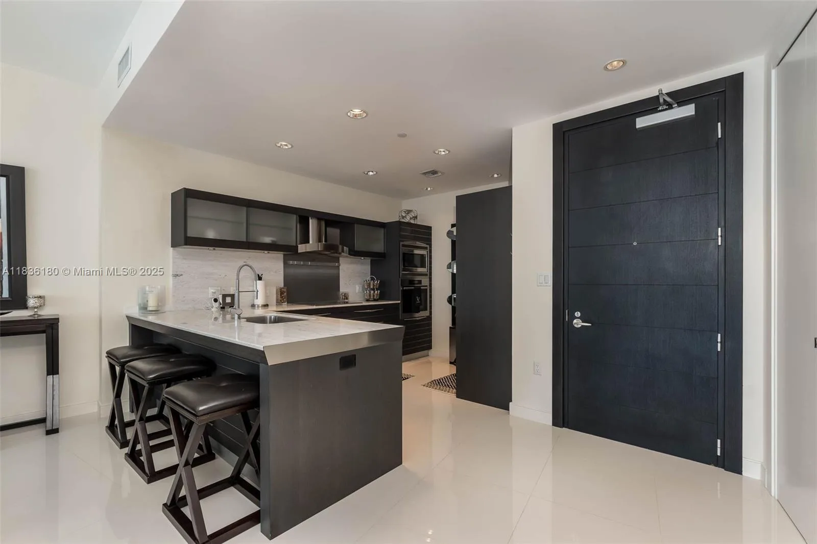 200 Biscayne Boulevard Way # 4603, Miami, FL 33131 photo 5