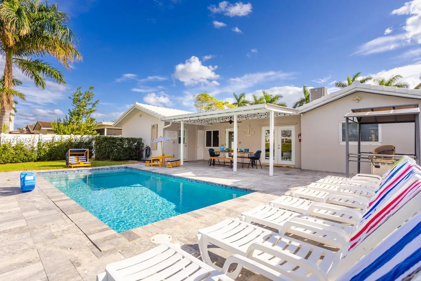 833 Washington St, Hollywood, FL 33019