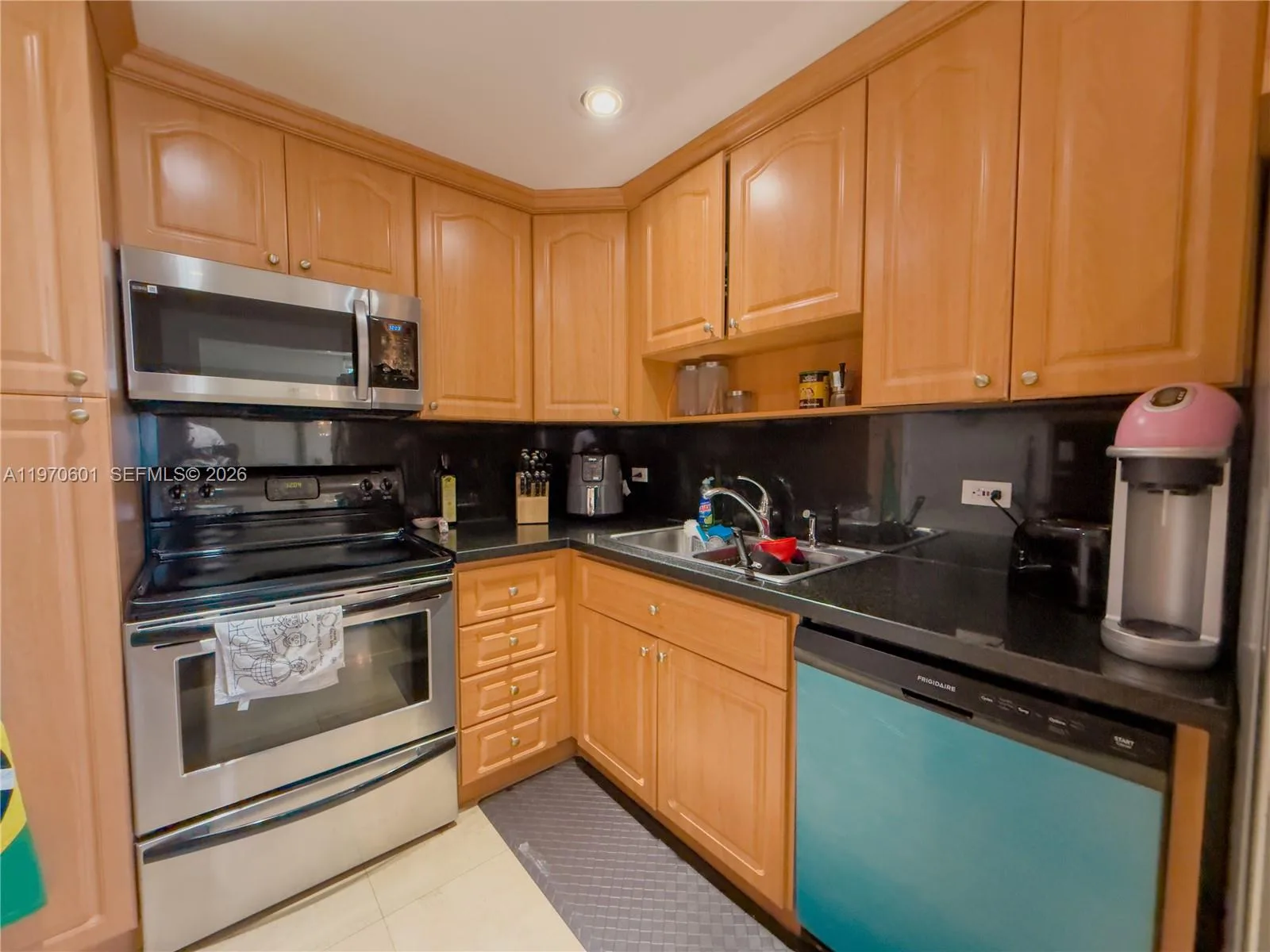 5005 Collins Ave # 825, Miami Beach, FL 33140 photo 5