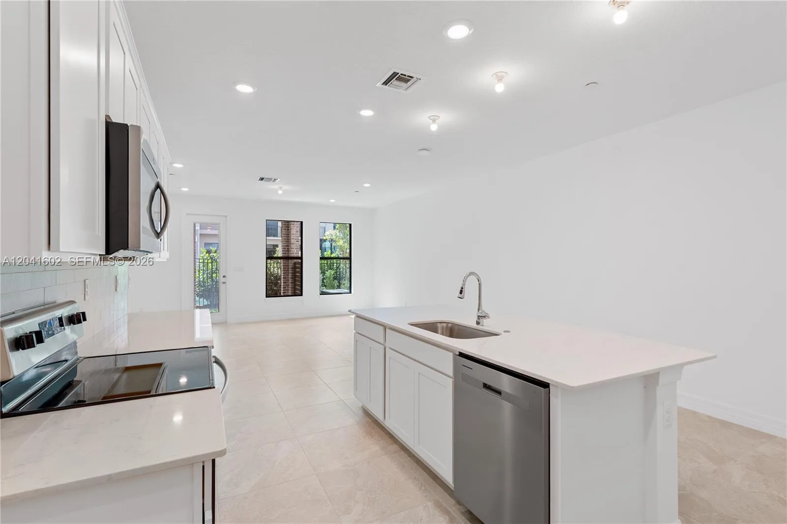 8344 NW 7th Ct # 8344, Plantation, FL 33324 photo 8