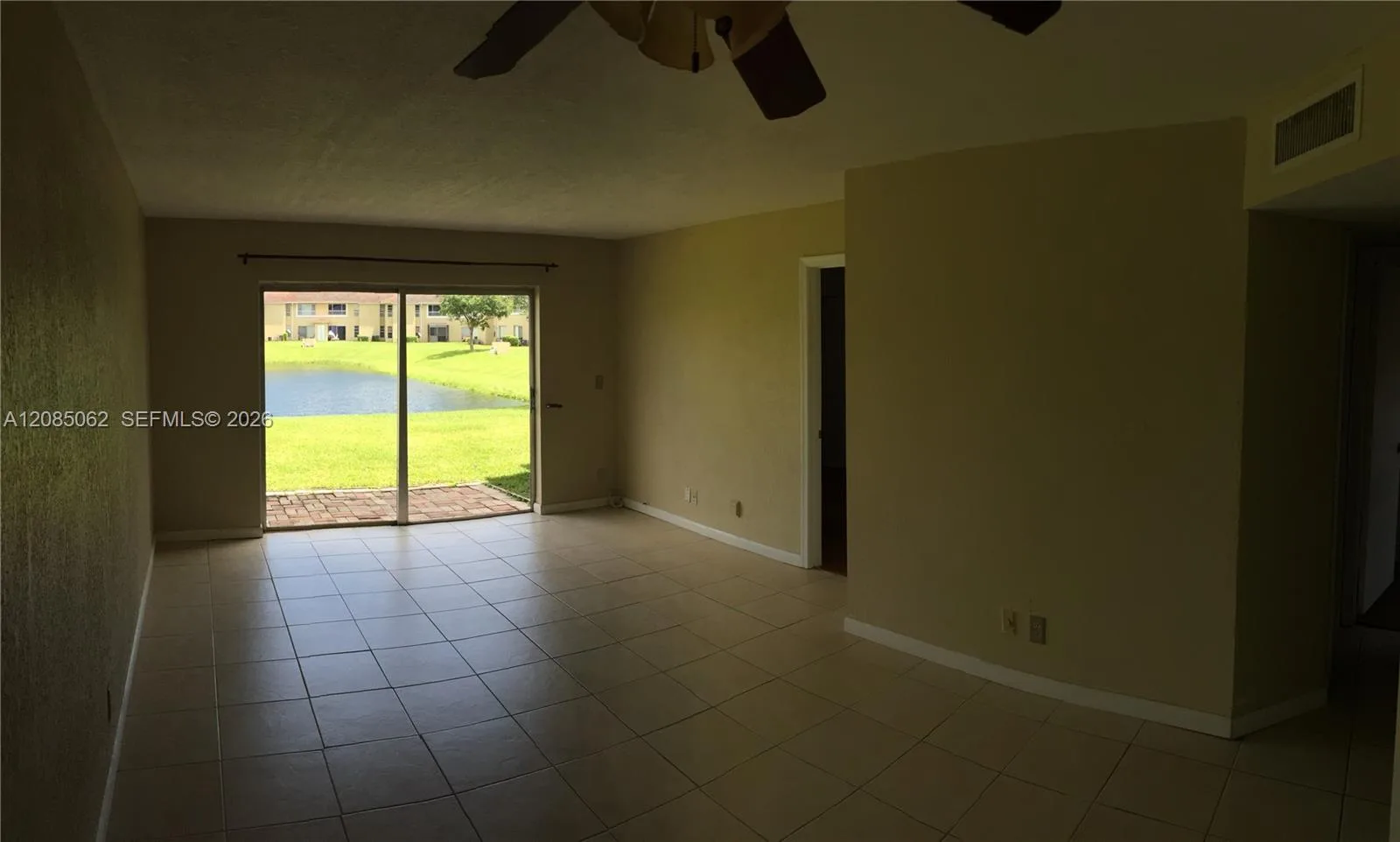 909 Twin Lakes Dr # 3-F, Coral Springs, FL 33071