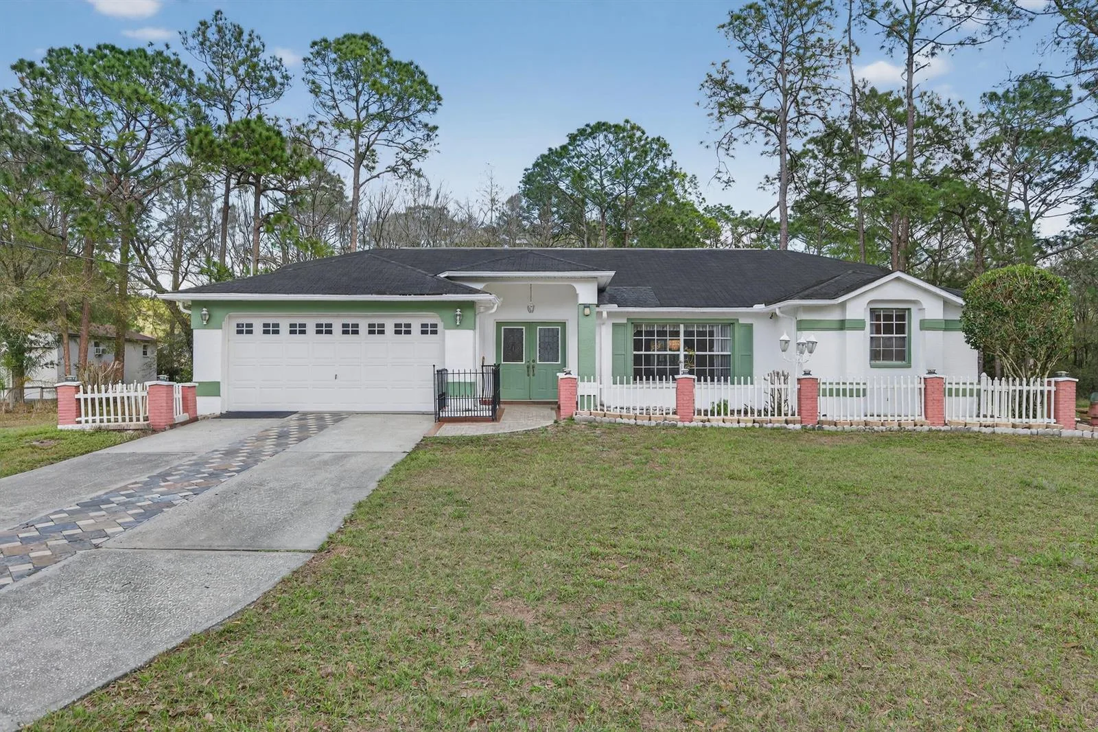 8016 West Drive, FL 33544