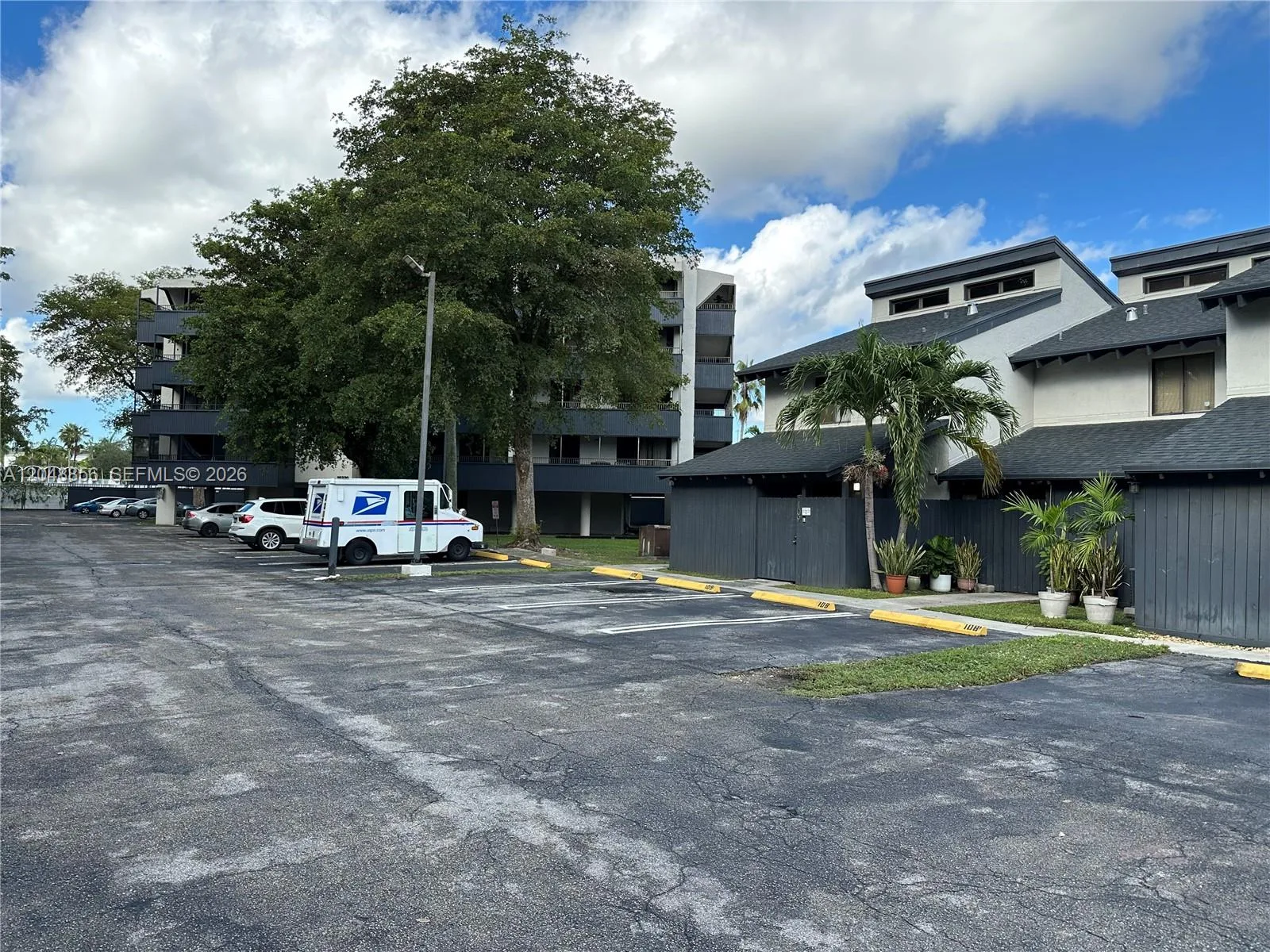 16220 NW 2nd Ave # 412, Miami, FL 33169