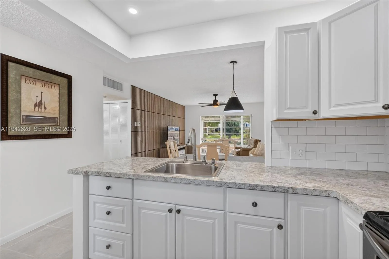 5000 NW 36th St # 410, Lauderdale Lakes, FL 33319 photo 3