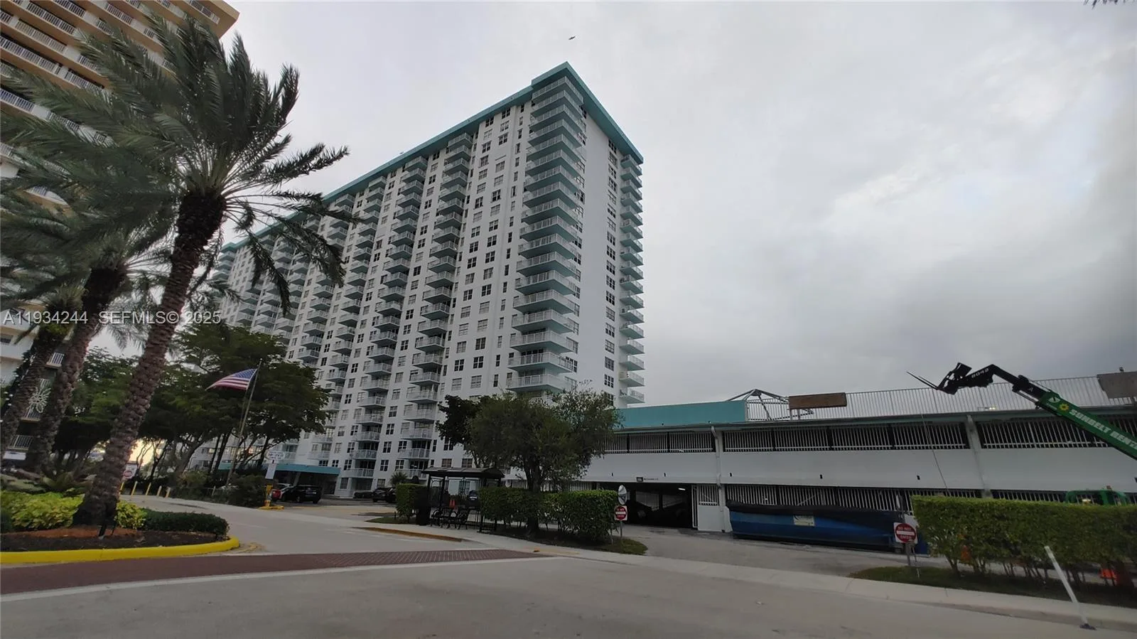301 174th St # 1405, Sunny Isles Beach, FL 33160