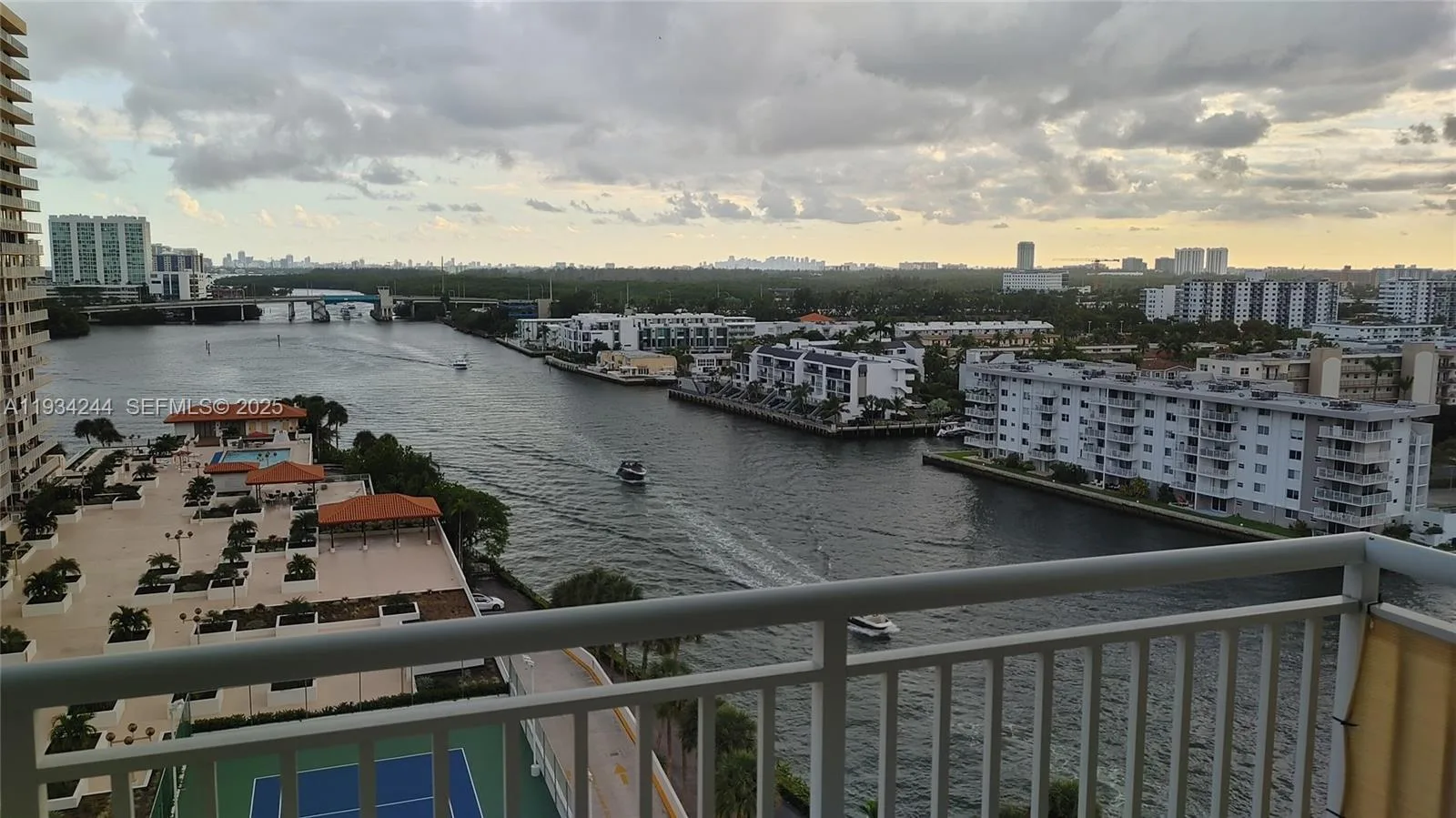 301 174th St # 1405, Sunny Isles Beach, FL 33160 photo 2