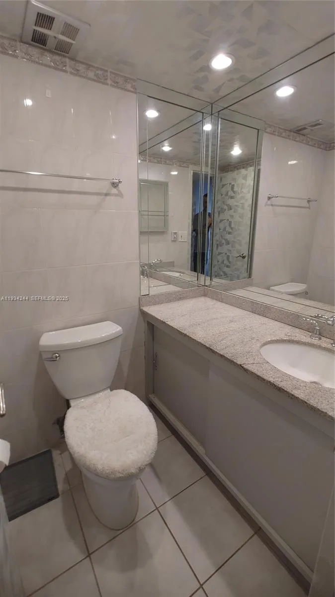 301 174th St # 1405, Sunny Isles Beach, FL 33160 photo 8
